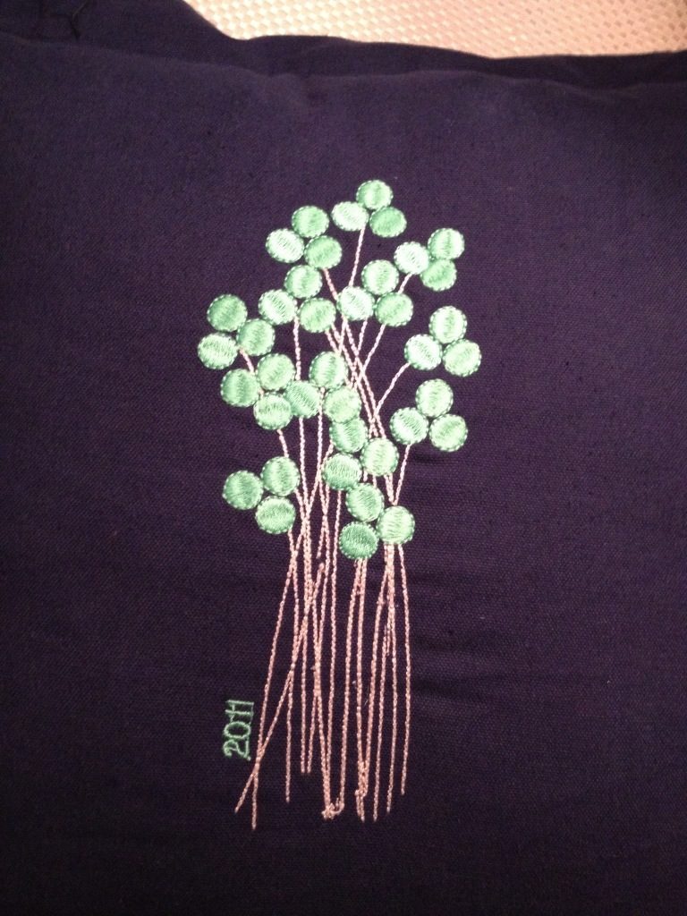 Embroidered Flowers: satin-stitch-vs-fill-stitch