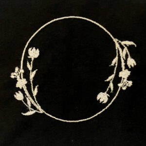 Winter wreath with mirrored flowers machine embroidery design