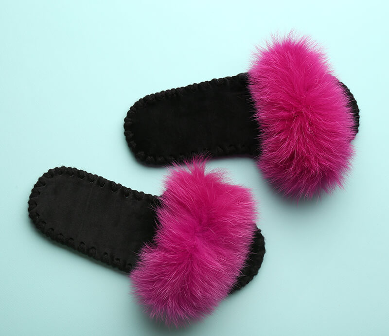 faux fur slippers