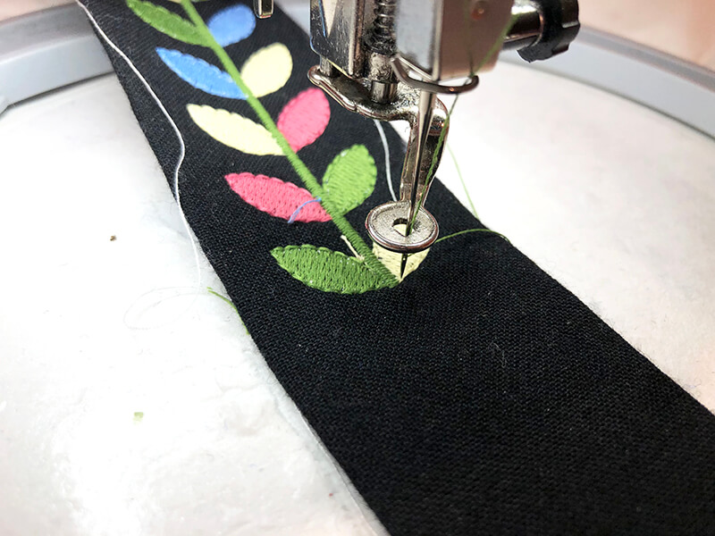 embroidering belt 
