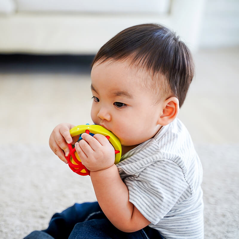 in-the-hoop stuffie toys make a great gift for a baby