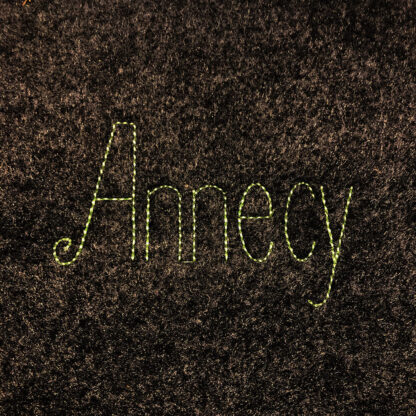 Annecy machine embroidery font