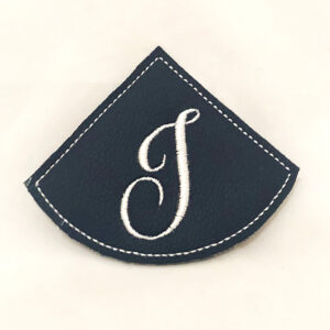 In-the-hoop corner bookmark to personalize